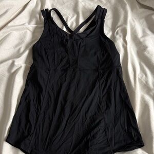 Lululemon top size 6